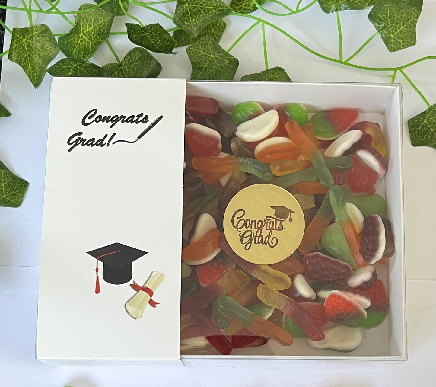 Clear Lid Box With Printed Band - Graduation design
