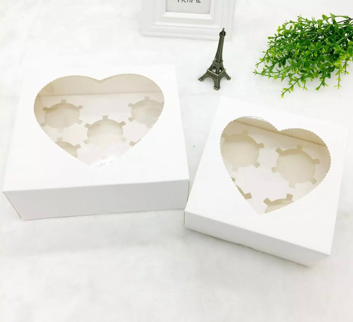 Heart Shaped Window Cupcake Box 6 Hold