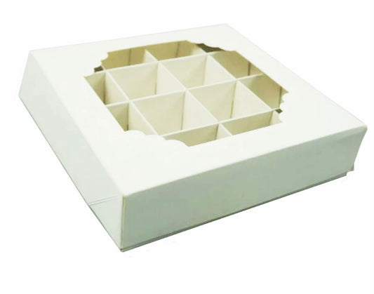 Plain white box 15x15x3.5cm