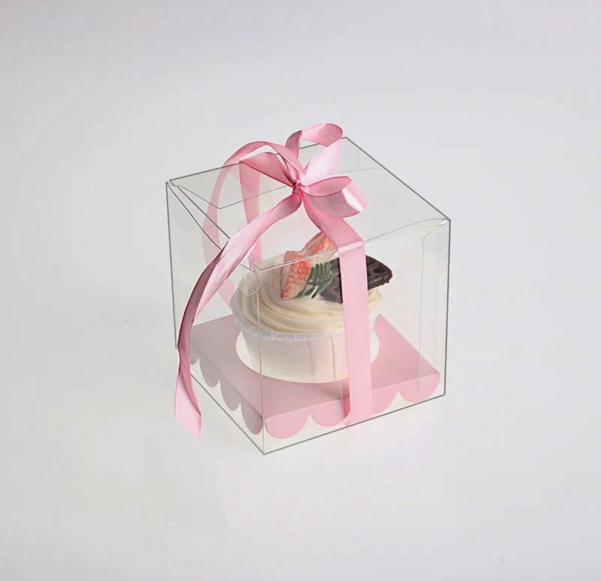 Transparent Single Cupcake Box Pink Scalloped Base