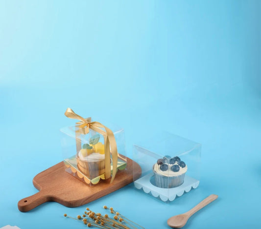 Transparent Single Cupcake Box Blue Scalloped Base